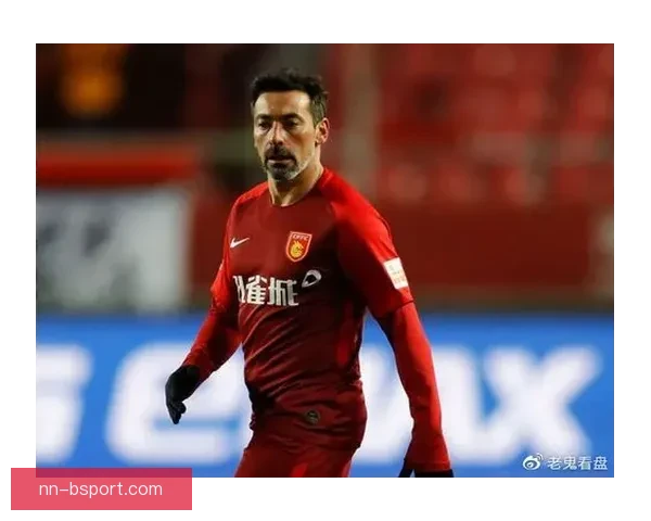 拉维奇高薪加盟河北华夏幸福引发联赛关注与讨论