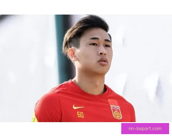 戴伟浚在上海申花难以获得稳定出场时间引发外界热议和关注